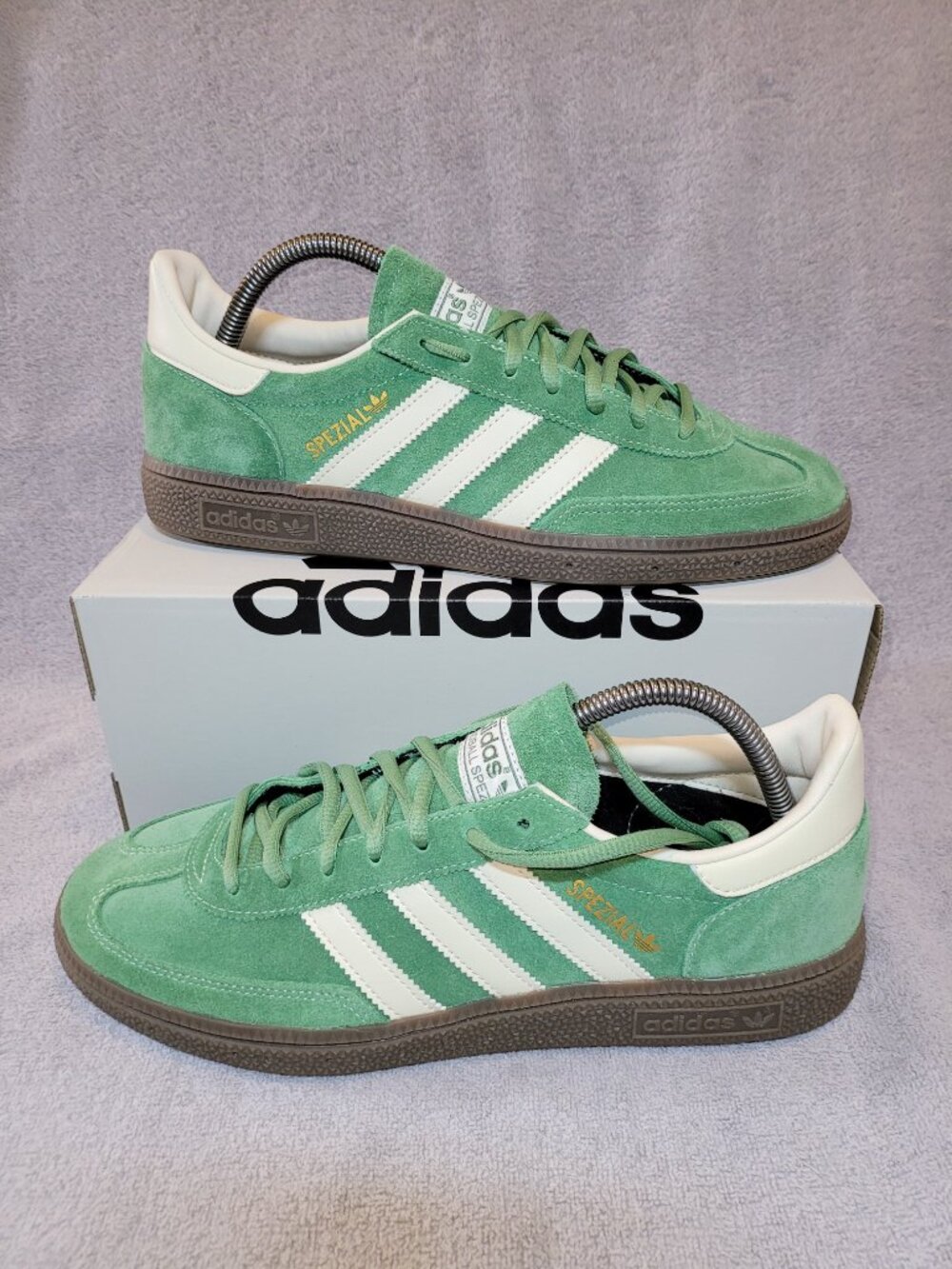 Adidas Handball Spezial Size Men's 9.5 Sneakers Green White Tan Gum IG6192